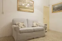 1 Bed Flat - Sleeps 2 - Parking Hotels in Pigna