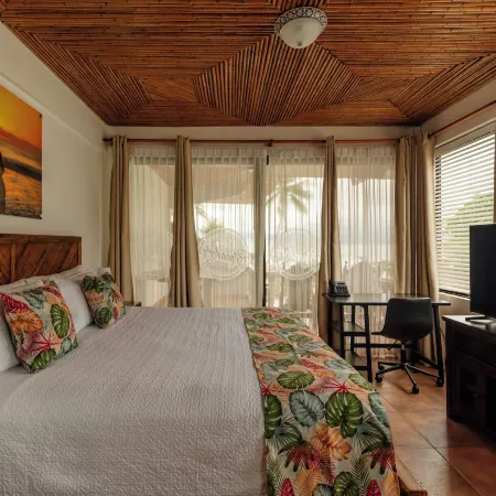 Jaco Laguna Resort & Beach Club