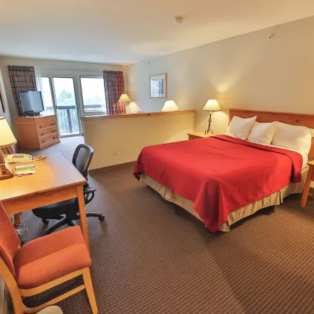 Salmon Rapids Lodge