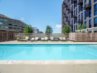Global Luxury Suites at Reston Town Center - Pool
