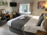 Trumbles Gatwick B&B Hotels in Mole Valley