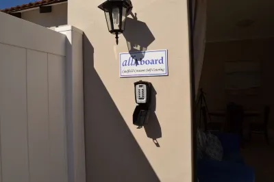 Caulfield Self Catering โรงแรมใน