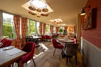 Crown & Punchbowl Hotels in Little Wilbraham