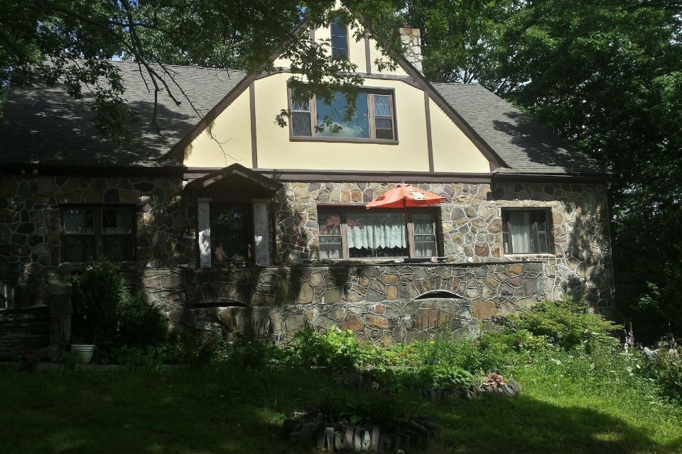 Photo 3 of 4