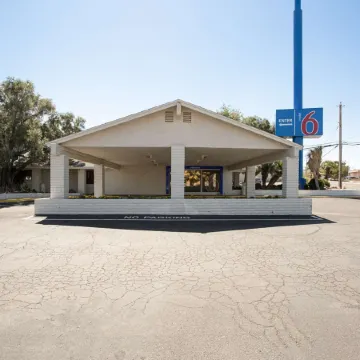 Motel 6 Kingman, AZ - Route 66 West