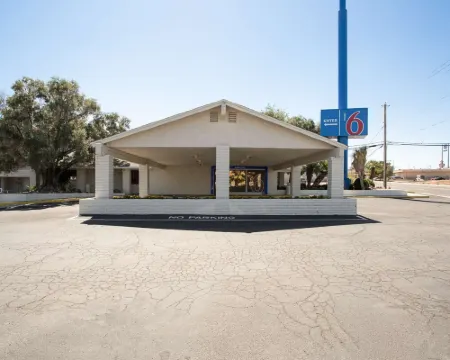 Motel 6 Kingman, AZ - Route 66 West Hotels in Kingman