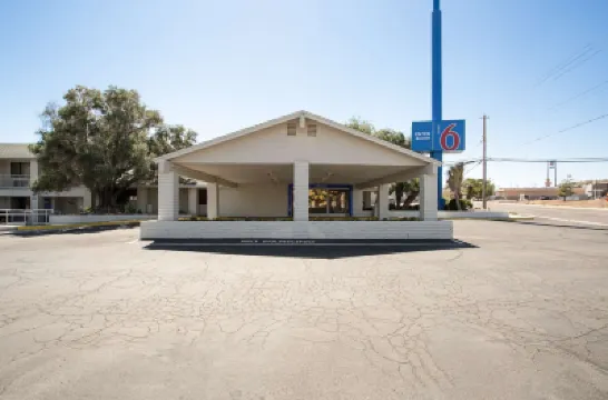 Motel 6 Kingman, AZ - Route 66 West Hotel a 