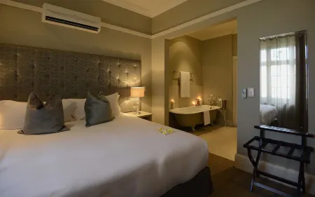 Saint James on Venice Отели рядом с достопримечательностью «Университет Квазулу-Натал»