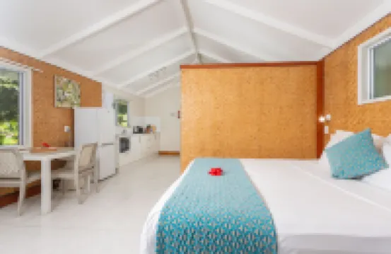 Muri Lagoon View Bungalows - Hillside Bungalow