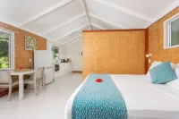 Muri Lagoon View Bungalows - Hillside Bungalow