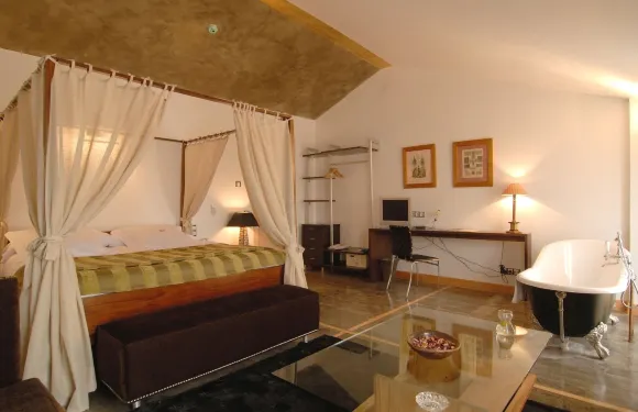 阿巴德民宿魯斯蒂卡酒店