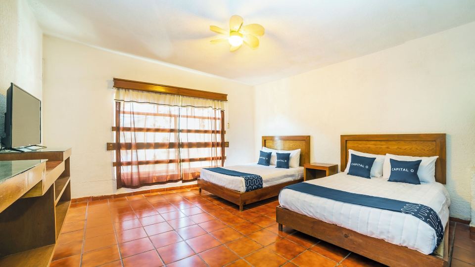 Capital O Hotel Casa Blanca