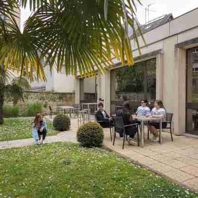 IBIS Port de plaisance Hotel Exterior