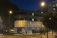 Hotel Square Hotels in Auteuil
