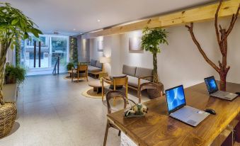 Silverland Min Hotel