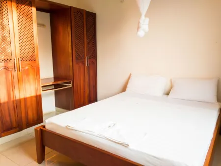 Nightingale Apartments Hotel Mombasa Отели в г. Шансу