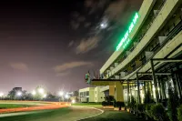 Complex Silva Hotels near Magazinul Universal Dragonul Roșu