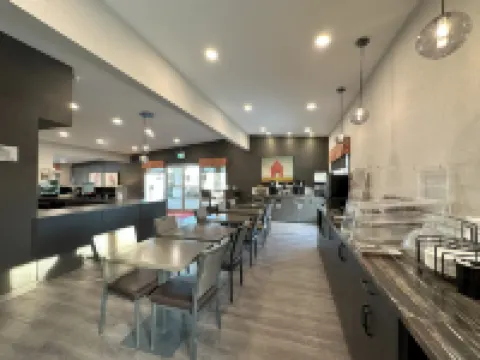 Econo Lodge Inn & Suites Hoteles en Lethbridge