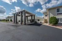 American Inn & Suites Hotels in Dundee