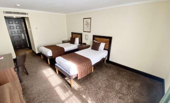 Europa Gatwick Hotel & Spa