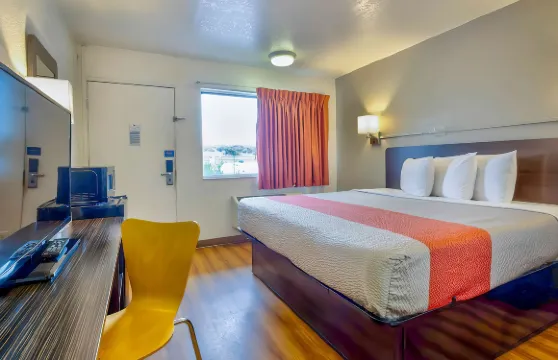 聖羅莎6號汽車旅館