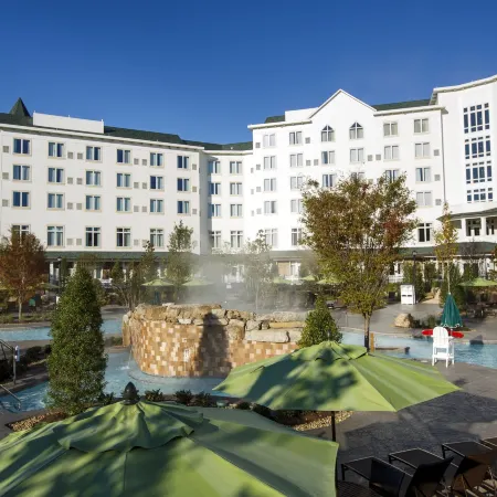 Dollywood's DreamMore Resort and Spa