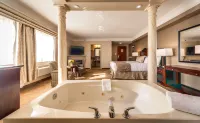Monte Carlo Inn & Suites Downtown Markham - Bathtub