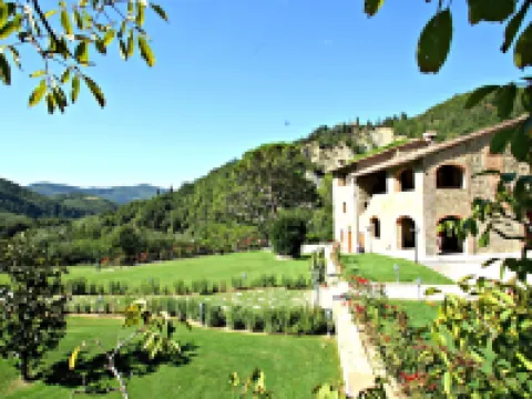 เตนูตา ปอจโจ มาริโน โรงแรมในDicomano