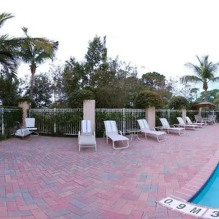 Comfort Inn & Suites Jupiter I-95