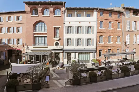 Hôtel Alchimy Отели в г. Альби