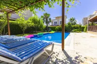 Paradise Town Villa Royal - Villas