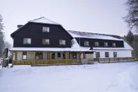 Balónový Hotel a Pivovar Radešín Hotels in Radesin