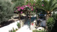 Kontessa Apartments Hoteles cerca de Paradise Beach