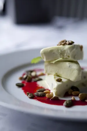 Lumber & Karle Отели рядом с достопримечательностью «Snake»