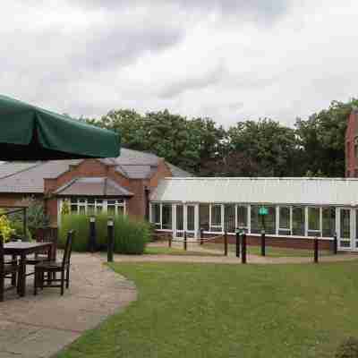 Hogs Back Hotel & Spa Nr Farnham Hotel Exterior