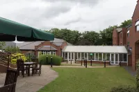 Hogs Back Hotel & Spa Nr Farnham Các khách sạn gần Farnham Sixth Form College