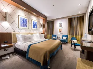 Lisboa Carmo Hotel