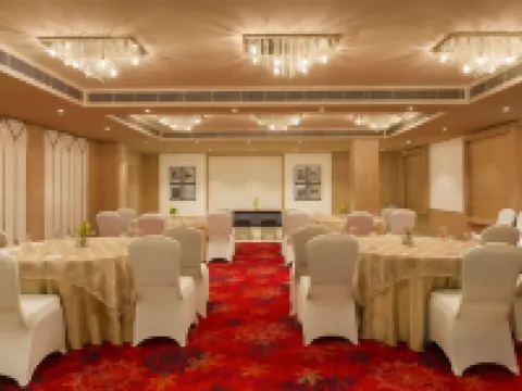 Red Fox by Lemon Tree Hotels, Dehradun Hotel a Dehradun