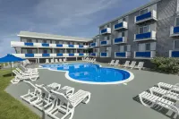 Pleasant View Inn - Pools