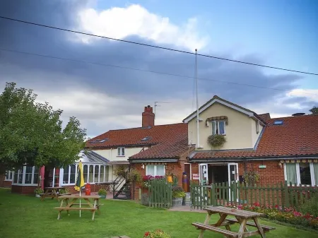 The Longham White Horse Отели в г. Уиссонсетт