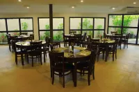 Nambis Inn - breakfast