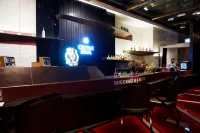 Southern Sun Abu Dhabi - Bares