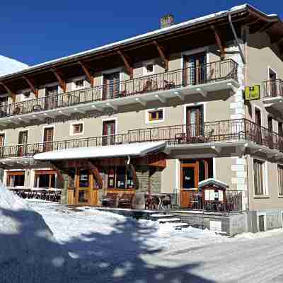 Logis Hôtel du Crêt Rond Hotel Exterior