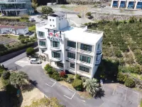 Hera Castle Pension Hotels near Play K-Pop