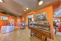 Hotel Trogirski Dvori - breakfast