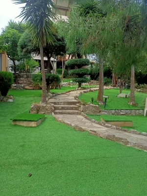 Bay Holiday Hotel & Spa Hôtels à : 