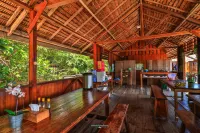 Hamueco Dive Resort Raja Ampat Hotels in Waisai