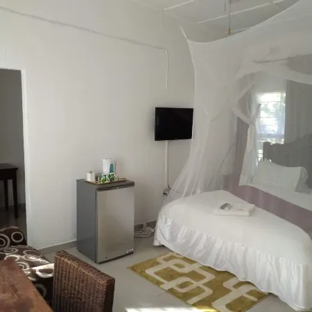 Kuku Royal Lodge
