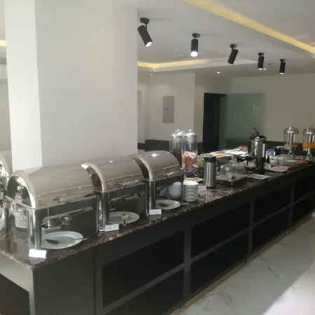 Remaz Suites Hotel