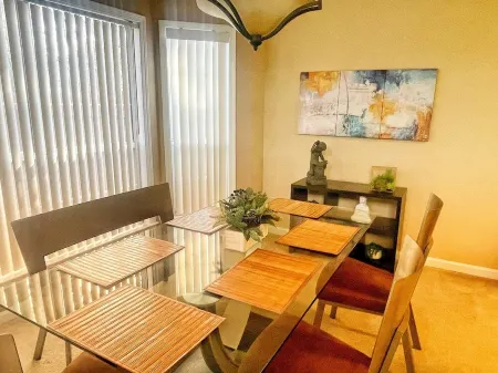 4 bd Luxury King & Queen Suites - Mins to Marietta